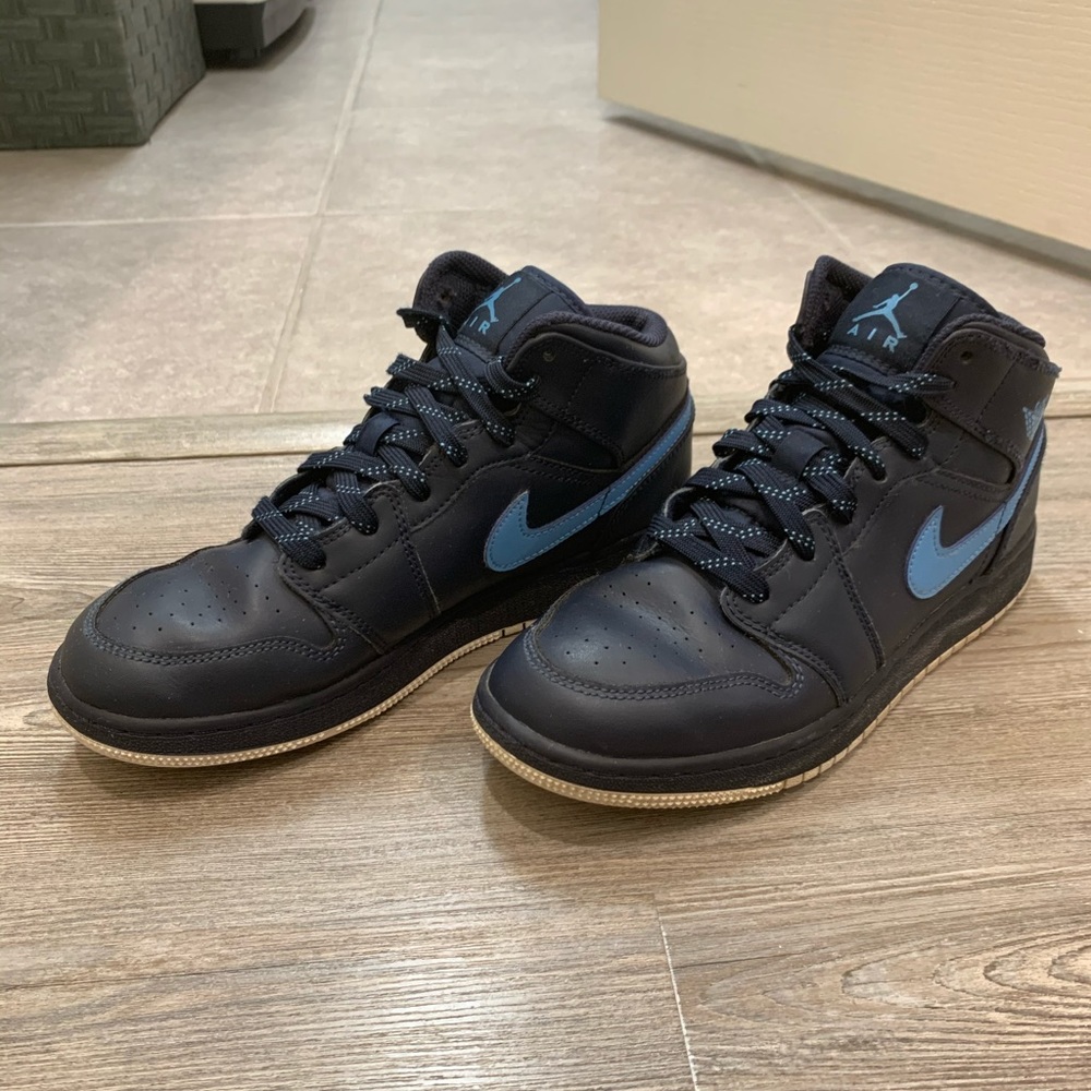 Air Jordan 1 mid